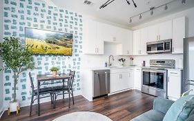 Luxe 1Br W Balcony In Downtown 542Blvd
